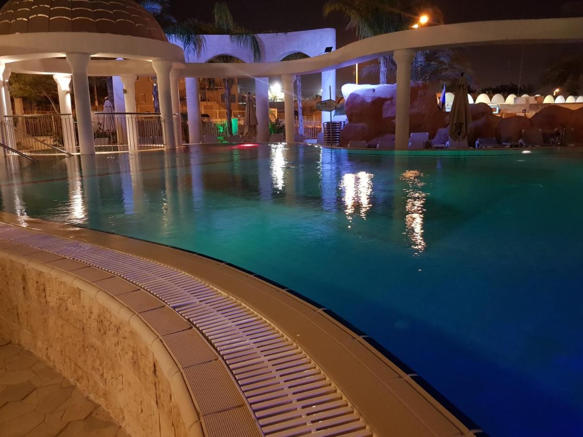 Luxury Exclusive Top Class Apartments Near The Sea With Pool Eilat Exteriör bild