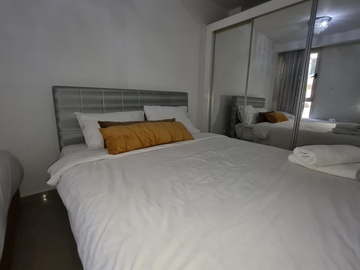 Luxury Exclusive Top Class Apartments Near The Sea With Pool Eilat Exteriör bild